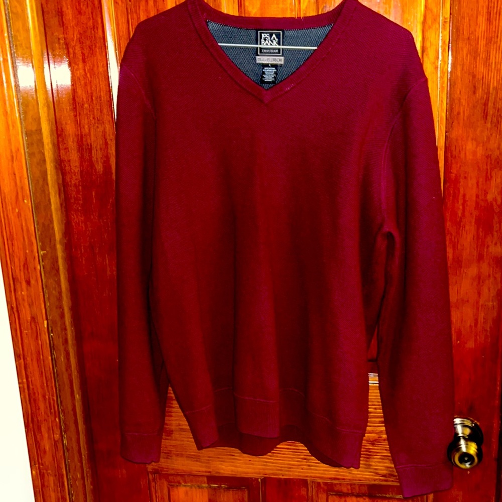 Jos A Bank Traveler Travel Tech Mens L V-Neck Sweater Excellent condition